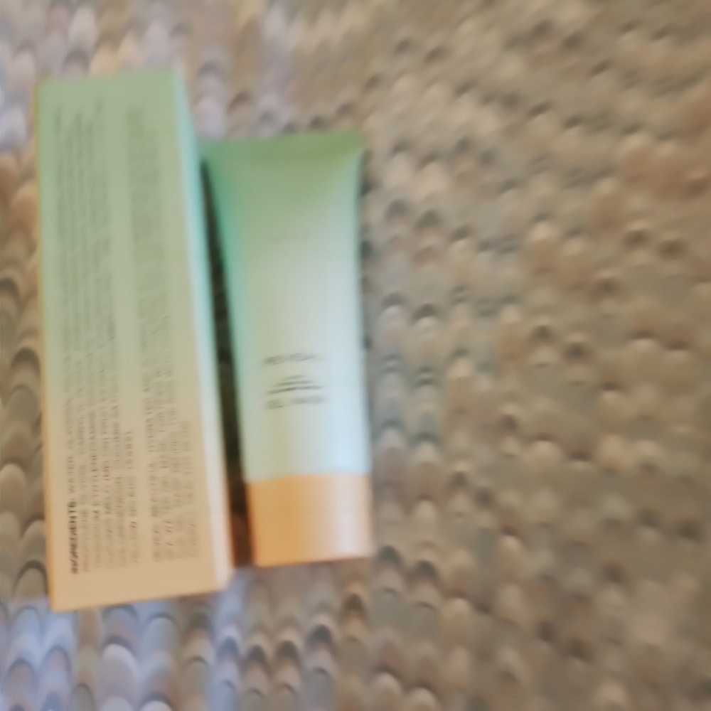 TYNT Beauty Revael Hydrating Spa Wayer Gel Mask Cucumber/Melon 2.55 oz/7.5ml - Picture 5 of 6